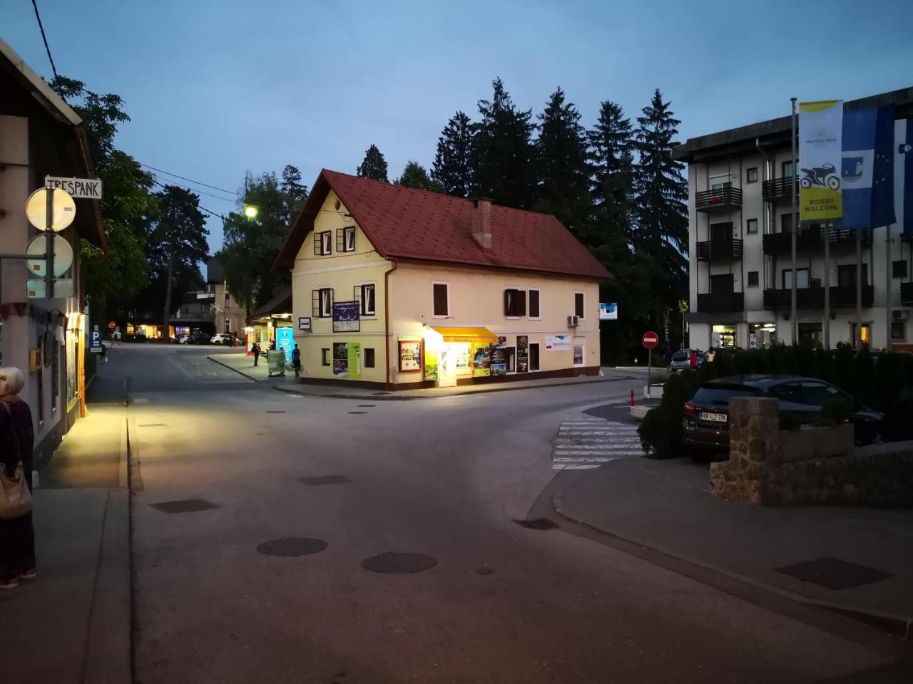 A Pousada Bus Station Beds Bled Exterior foto